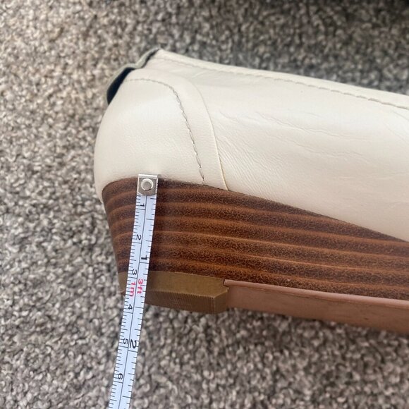 VIANNI COLLECTION White Wedge Heels Office Business Work Shoes Women's Size 10 - Picture 9 of 10